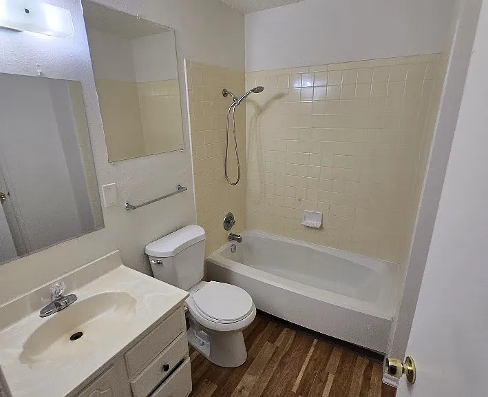 7906 Falcon Ridge Dr — Photo 10