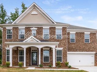 5322 Auburn Hill Ln, Charlotte, NC 28269