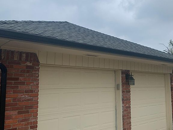 Attached 2 car garage