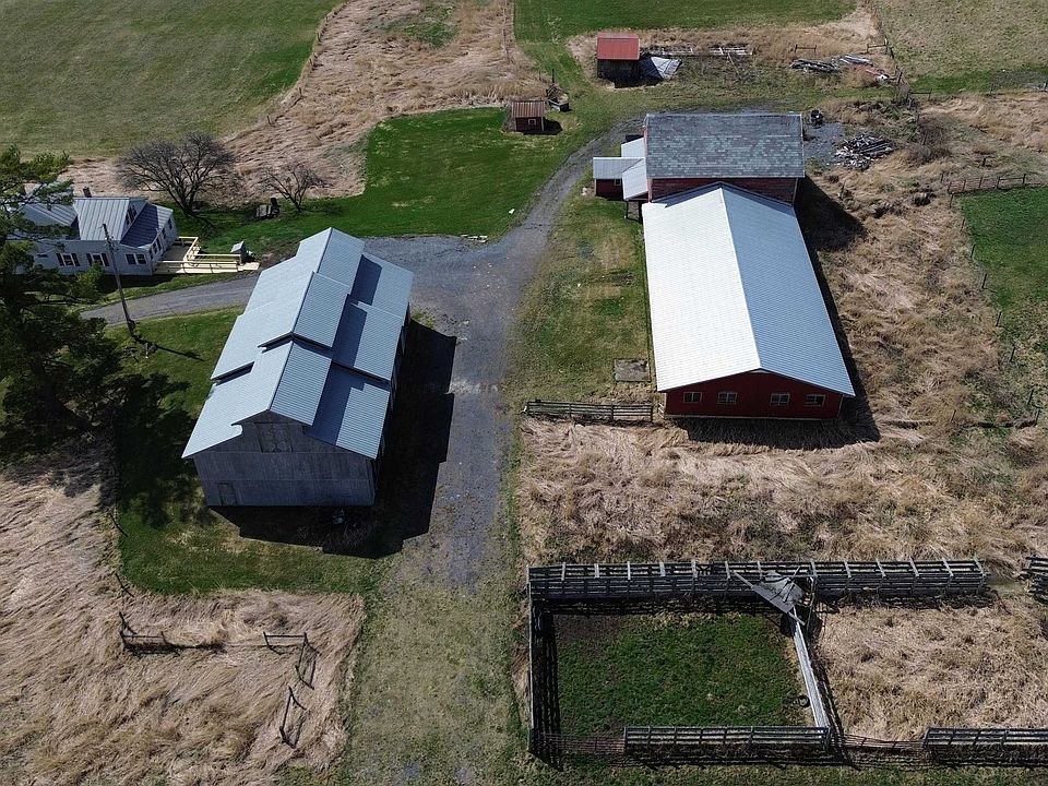1st image of 557 Pleasant Valley Road