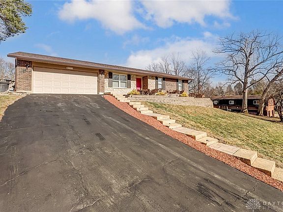 3rd image of 539 Lincoln Green Dr