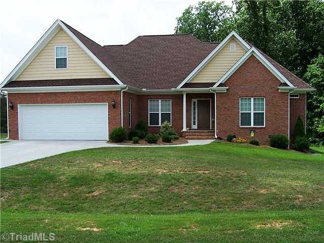 1st image of 184 Brookfield Dr