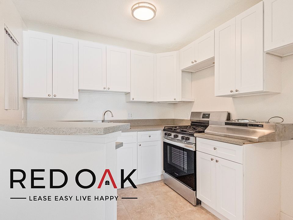 1st image of 17327 Saticoy St APT 102