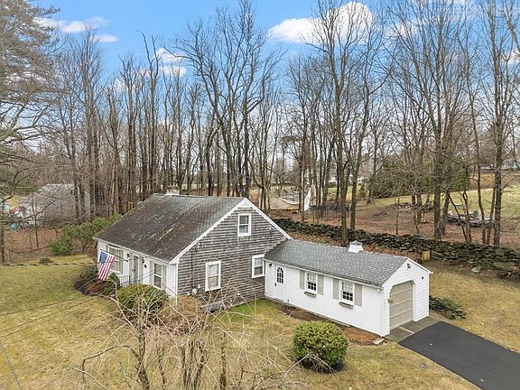 2nd image of 348 Leominster Rd