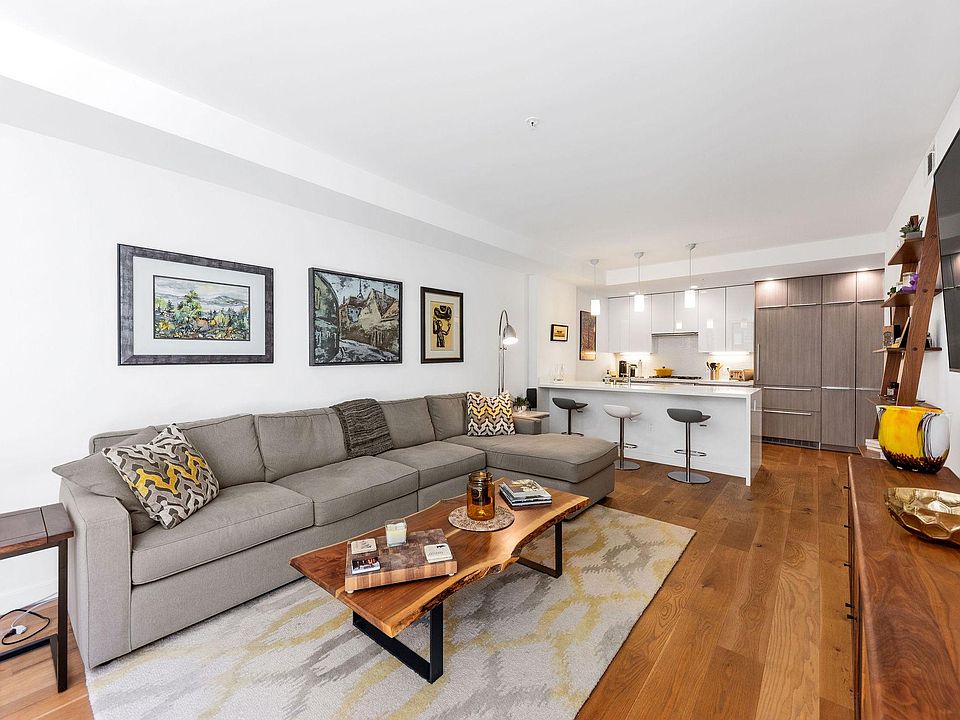 1st image of 300 Ivy St APT 202