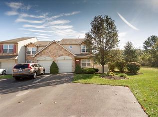 5526 Tanglewood Ln, Allentown, PA 18106