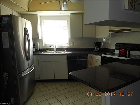2nd image of 4 E Greens Cir