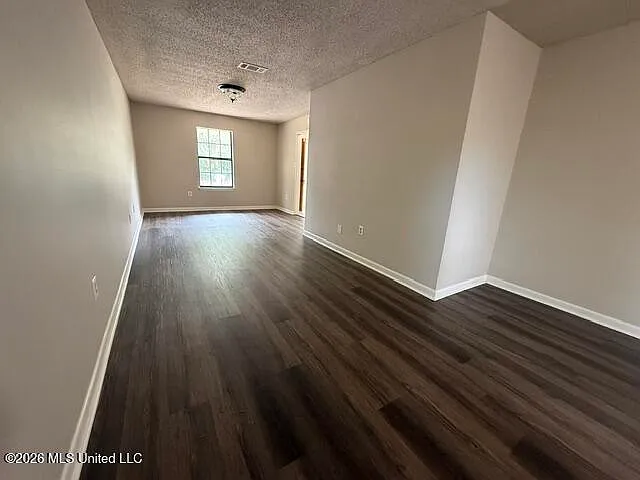 941 22nd St — Photo 3