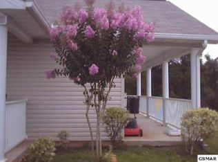 1202 Turf Way, Sevierville, TN 37876