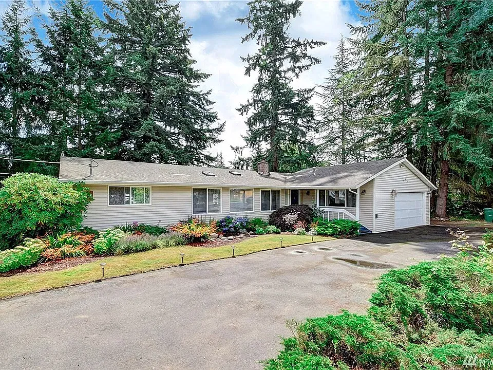 17313 Gravenstein Rd
