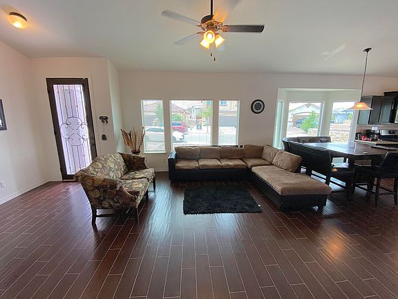 5th image of 748 Croxdale St