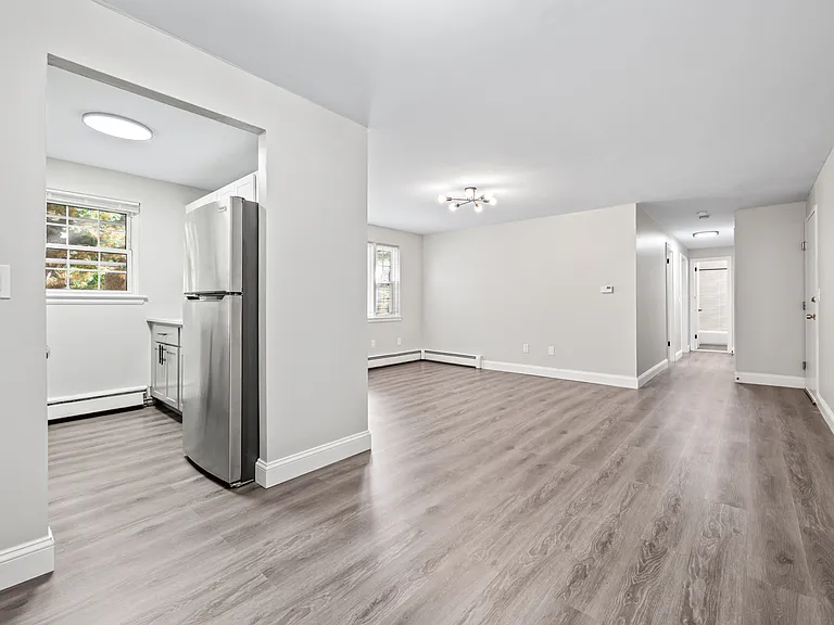 193 High St #B2 — Photo 1