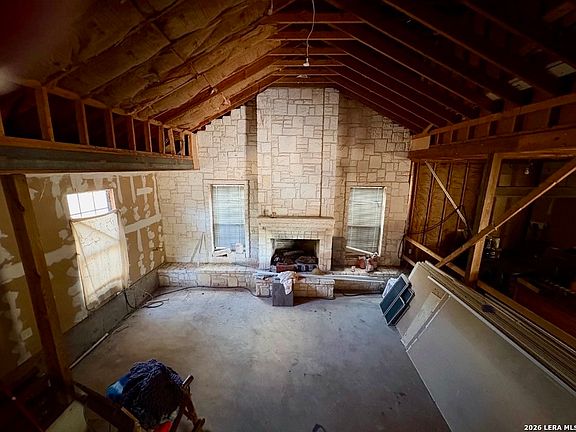 2nd image of 179 Caddo