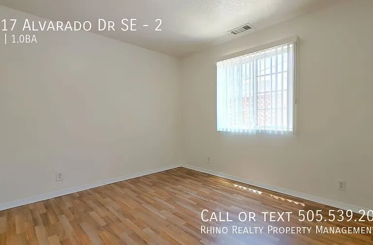 1017 Alvarado Dr SE #2 — Photo 5