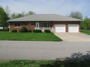 111 Division St, Anna, IL 62906