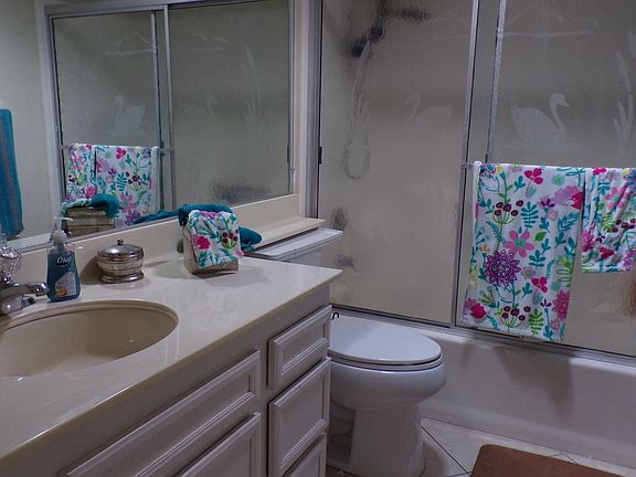 3rd image of 3000 Sunflower Cir E