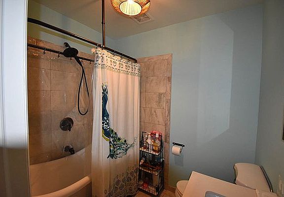 5th image of 298 Quincy St APT 3