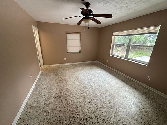 4th image of 1080 Edgehill Ave