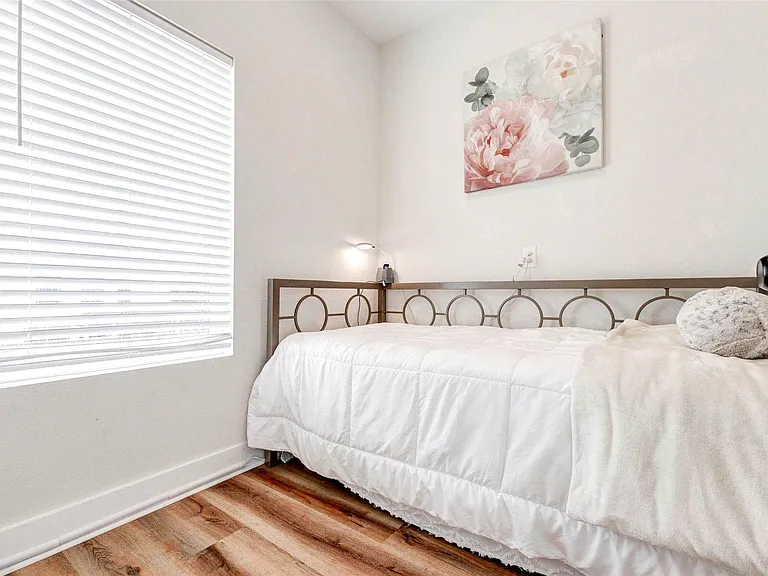 5407 Lee St — Photo 21