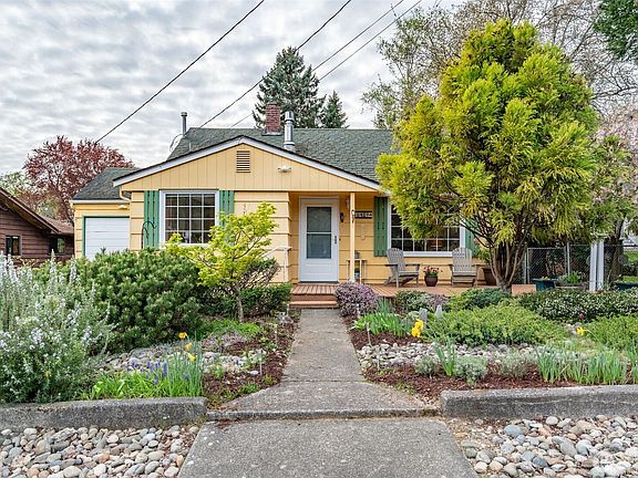 2nd image of 18439 6th Avenue NE