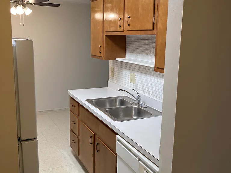 1821 Lee Rd #304 — Photo 13