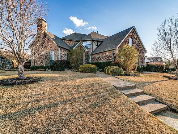 4th image of 4601 Village Crest Dr