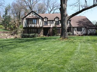 802 Wiltshire Dr, Evansville, IN