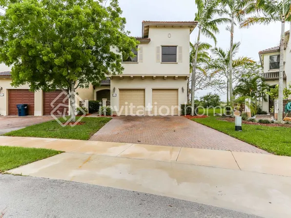 8886 SW 229th St, Cutler Bay, FL 33190