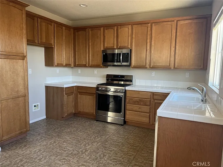 15329 Oak Tree Dr — Photo 16
