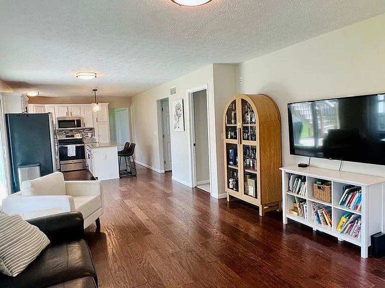 2737 Barnhill Ct — Photo 19