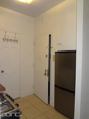 Rented by Point NYC | media 8