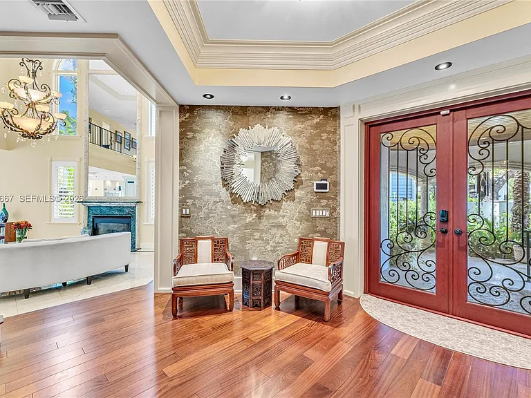 625 Poinciana Dr — Photo 42