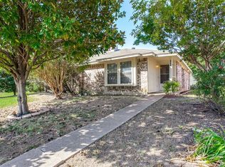 5426 Creekridge Dr, Arlington, TX 76018