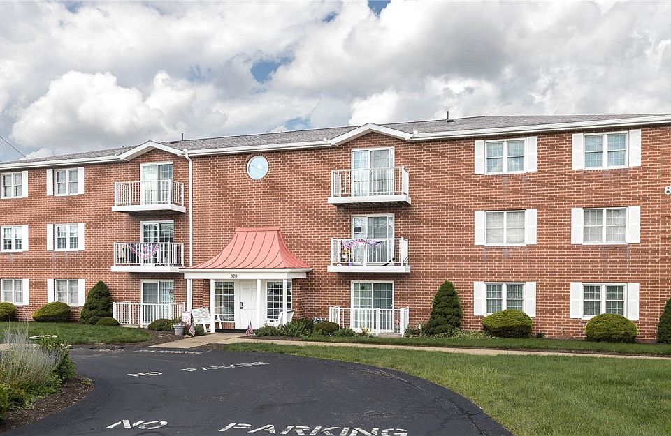 1st image of 820 S Main St APT 303