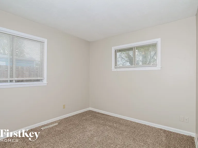 3704 Homecomer Dr — Photo 12