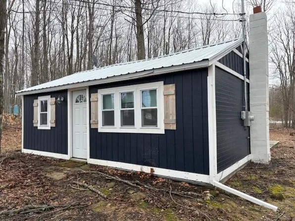 3840 E Levering Rd, Levering, MI 49755