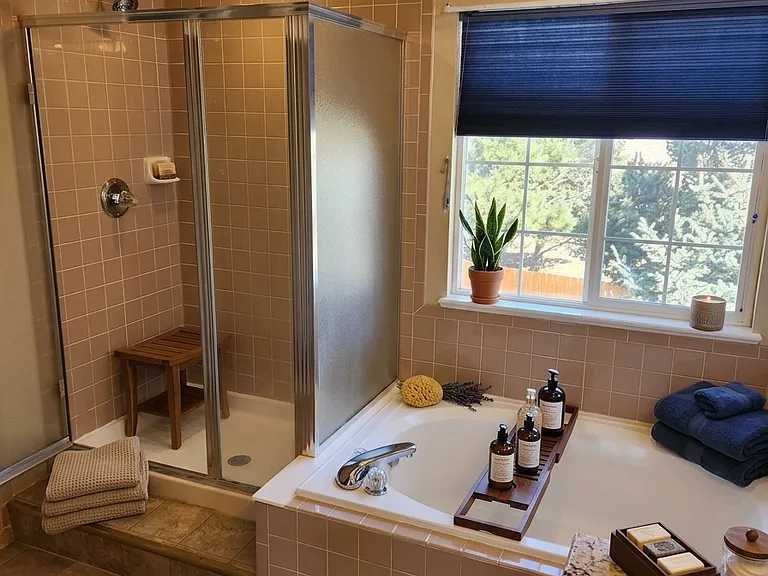 Master Bathroom_2nd Floor