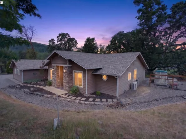 180 Hawkeye Ln, Roseburg, OR 97471