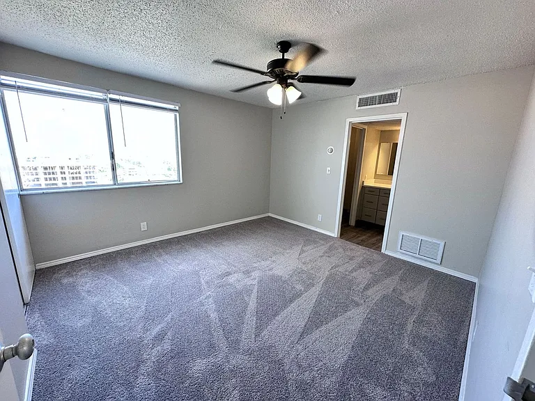 The Regency Apartments — Photo 150