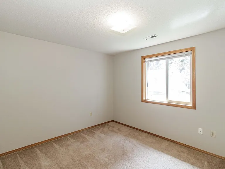 15709 NE 12th Way — Photo 28