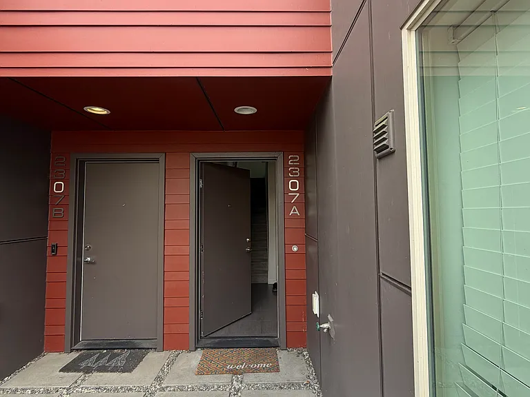 2307 N 113th Pl — Photo 2