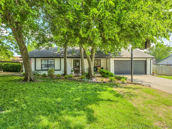 2526 W 68th St, Tulsa, OK 74132