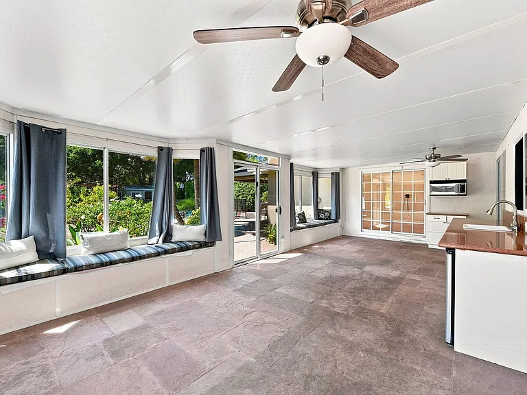 12445 Green Meadow Ln — Photo 20
