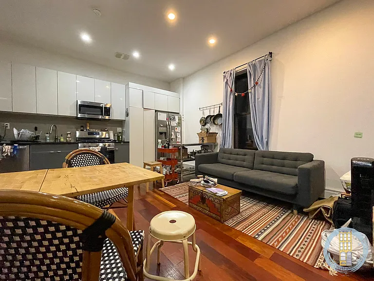 434 Hancock St #4 — Photo 2