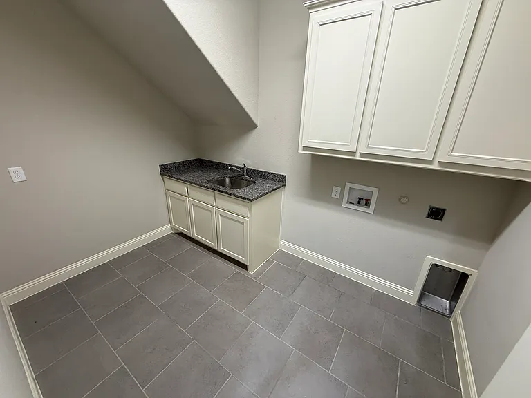1101 Prairie Ridge Ln — Photo 16