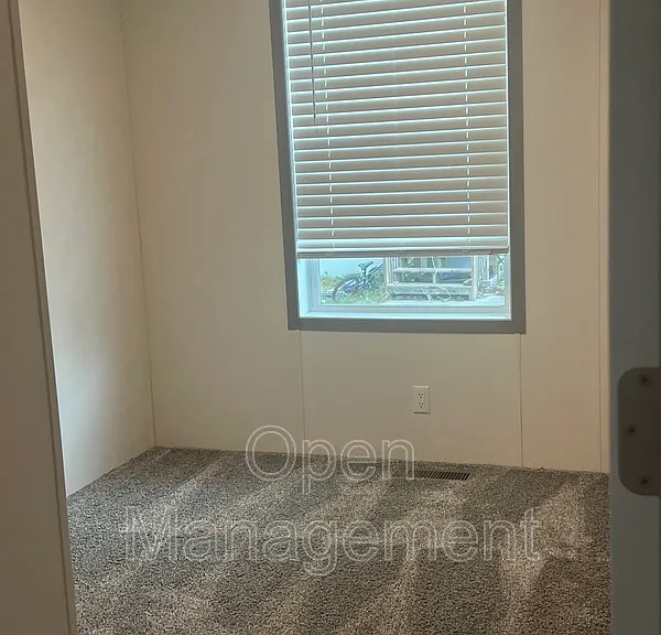 1002 3rd Ave E #75 — Photo 5