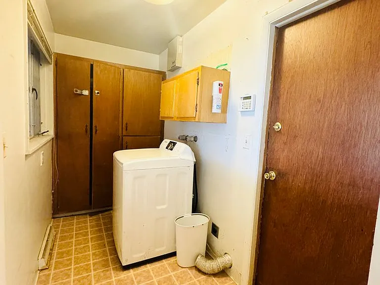 2118 Glenfair Dr — Photo 10