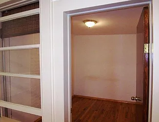 Rented by R New York