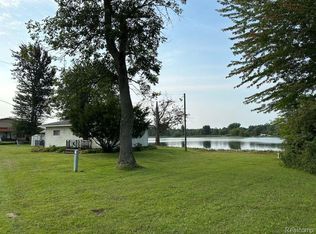 4665 Point Ct, Silverwood, MI 48760