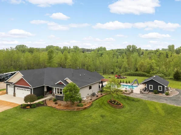 8662 240th St E, Lakeville, MN 55044